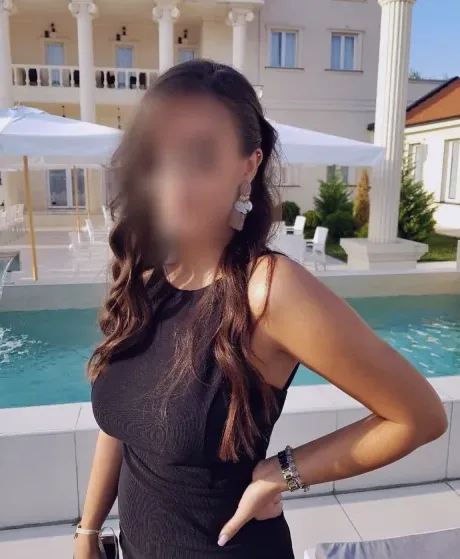 Aylin, 29