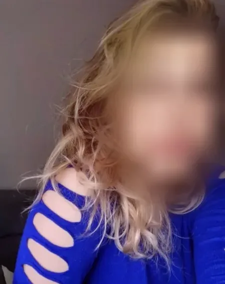 Büsra, 36