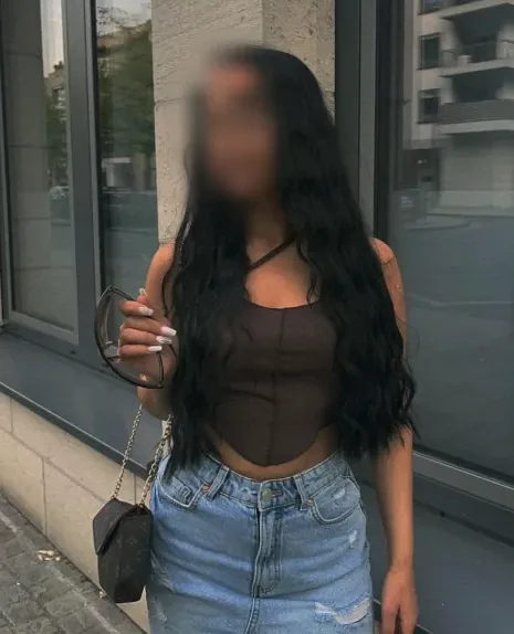 Charlotte, 19