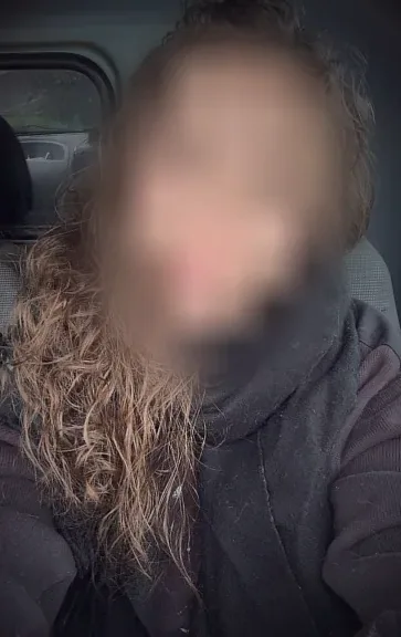 Daniela, 24