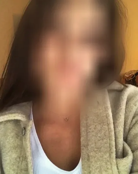 Esra, 28