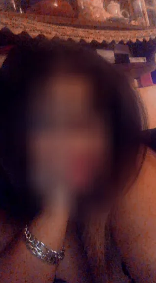 Fatma, 29