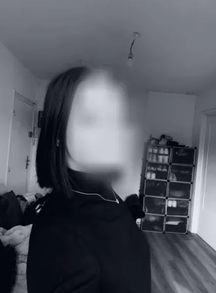 Lara, 18