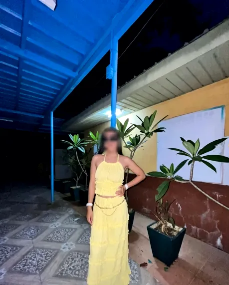 Neele, 29