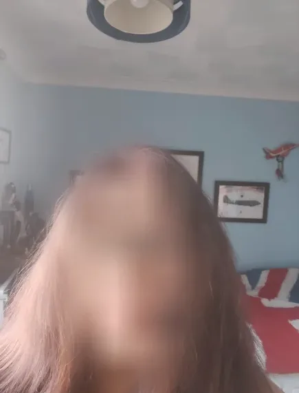 Saskia, 24